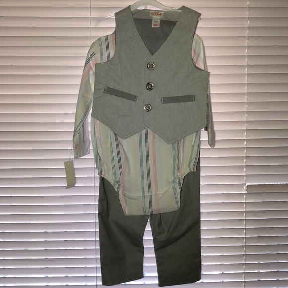 Cat & Jack Dress-up outfit - Picture 2 of 2